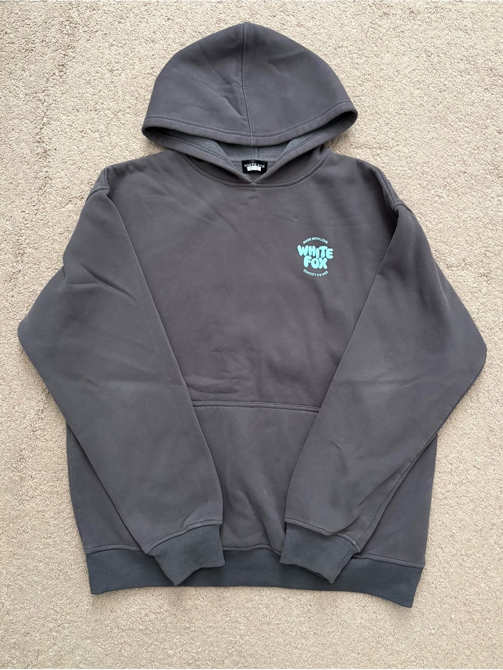 White Fox Hoodie •Size M/L